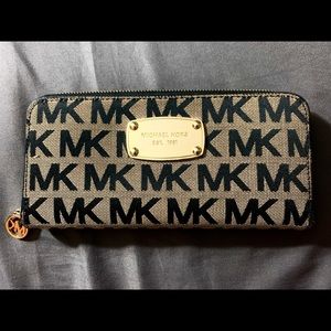 Michael Kors wallet